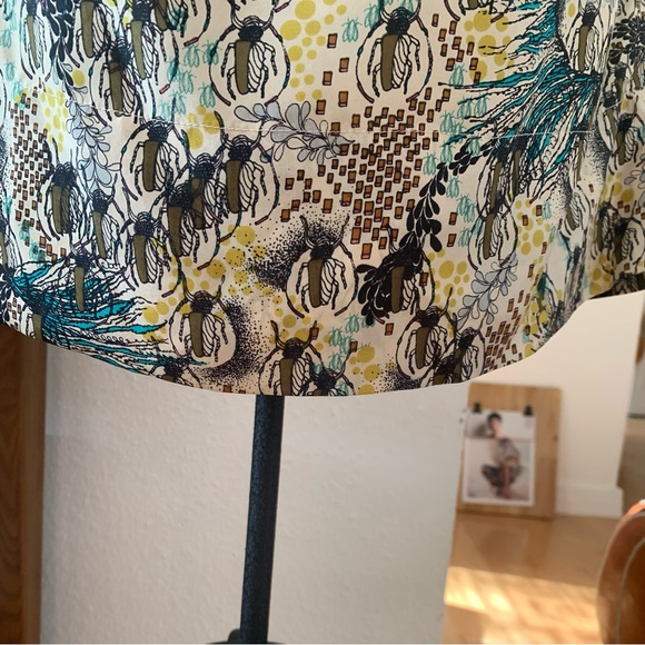 Rützou 100% Silk dress; beautiful and unusual print; ruffled front neckline - Picture 13 of 15